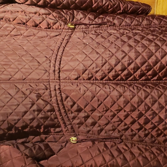 Hobbs of London UK 14/US 12 Quilted High Quality Detailing Coat L:33" EUC Maroon - Picture 4 of 6